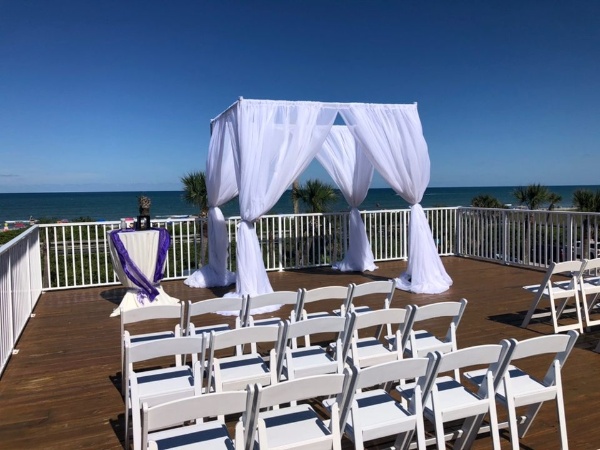 5-18-19 chuppah 10x10x10 white